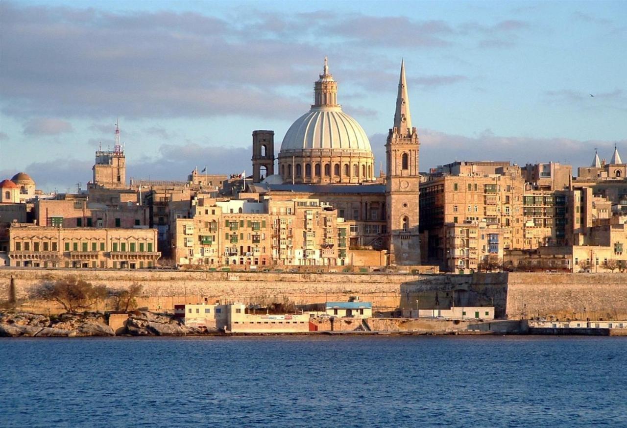 Seaview Apartment In Fort Cambridge, Sliema Exterior photo