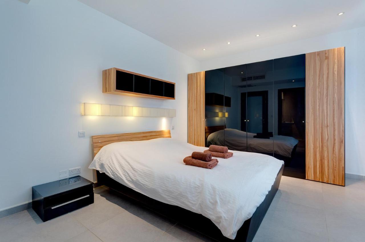 Seaview Apartment In Fort Cambridge, Sliema Exterior photo